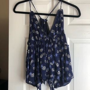 Blue flower tank